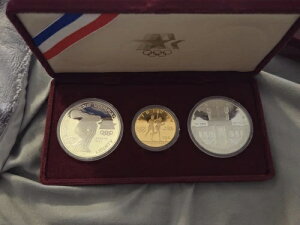 1983N - 1984N čIsbN 10h݂Ƌ 3LOv[tZbg