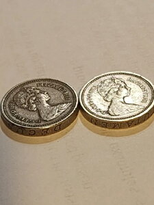 1983�N1�|���h�d�݂̃y�A�i�����t���܂̃G���U�x�X2�������j��