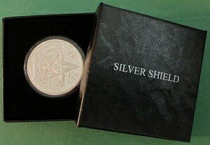 2021�N �e�g���K���}�g���_���􉽊w #18 �V���o�[�V�[���h 999 �v���[�t���_�� COA