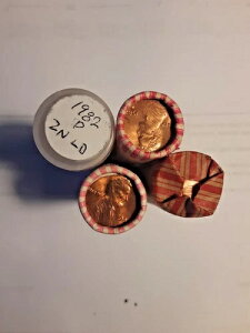 1982年P/Dリンカーン記念セント硬貨の未流通ロール4枚。すべて大判の日付入り。