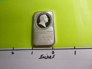 tNE[Yxg哝̃JIV[Y 1975N }fB\~g 999 Vo[o[ V[v