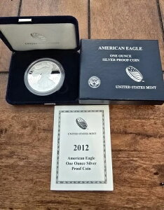 2012NčǔsAJC[O1IX݃v[tRCiIWi{bNXCOAtj