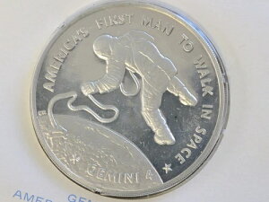 WF~j4 AJ̉FVjBLO⃁_ tN~g D8248