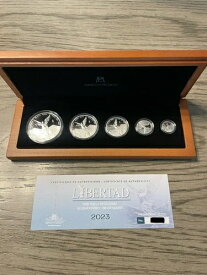 2023年メキシコ リベルタッド銀貨5枚セット（合計1.9オンス） - 木箱入り（鑑定書付き）