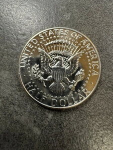 1964Nv[t900uPlfBvVo[n[thA27,700񔭍ŝ킸390񔭍s̊󏭕i