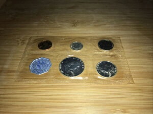 1960`1969N P,D ~g/v[tZbgBčǂ̃IWi/Bʐ^B