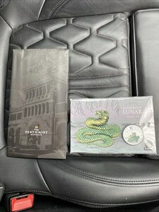 2025N { }l[ GLX| 1IX Vo[ ֔NJ[RC p[X