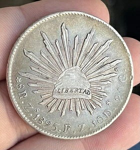 魅力的な1895年 8レアル スペイン・メキシコ造幣局 植民地時代の銀貨 海賊時代