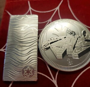 2021N jEG X^[EH[Y }_A xXJ[o[ ?1IX ~jAEt@R Vo[RC?