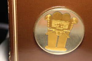 �t�����N�����O �~���g �V���o�[ 1977 El Museo Del Oro ADORNO HOMBRE Y TOCADO CON HONGOS