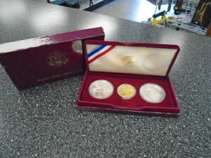 1983 / 1984N č IsbN v[t RC 3 Zbg (10 h݁A1 h݁A1 h)