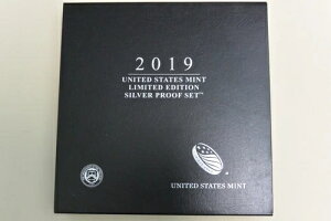 2019NčǌŃVo[v[tZbgi19RCj