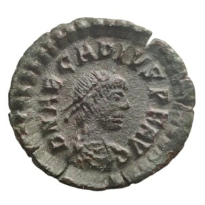 Arcadius Nummus VICTORIA AVGGG 384-387 A.D. VVA ~g ɂ悭łꂽ 4R