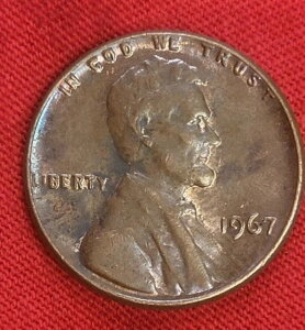 ?1967NJ[yj[A~g}[NG[ȂAɁuLvƁuWE TRUSTv