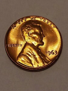 1963�N�����J�[���L�O�كy�j�[�A�~���g�}�[�NL�G���[�Ȃ��A�󏭂ȕč��R�C���A�����ʁB