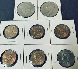 1ドル硬貨と金貨、そして50セント硬貨のコレクション *流通品*