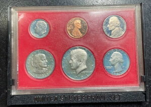 u󏭁v1981-S ^Cv2 v[tZbg `Zbg` REF#3