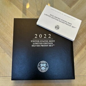 2022Nv[tZbgčǌŃVo[