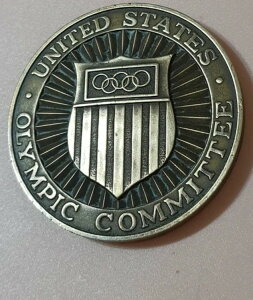 �A�����JNOC�I�����s�b�N�n�E�X�̃��B���e�[�W�������_�� - 50mm�A�u�����Y�A�j���[���[�N�~���g