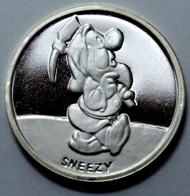 【極美品/品質保証書付】 アンティークコイン モダンコイン [送料無料] ディズニーの白雪姫は、50番目のアン。限られた1オンス999シルバーラウンドラリティミント Disney's SNOW WHITE SNEEZY 50th Ann. Limited 1 Oz 999 Silver ROUND Rarities Mint
