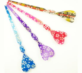 【値下げ】和柄ちりめん かんざし ハート 桜模様 〔1本ヘアスティック 一本簪 和風 髪飾り 髪に挿す アクリル クリアカラー 透明感 和装 和服 着物 浴衣 花火 夏 お出かけ お団子 かわいい ヘアアレンジ まとめ髪 大人 こども子供子どもキッズ〕