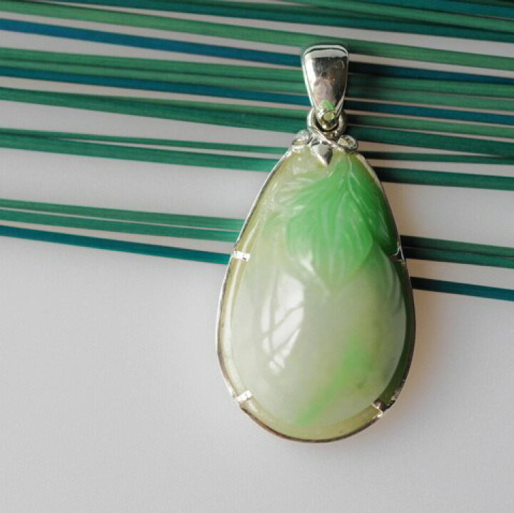 楽天市場 翡翠 ヒスイ sv ペンダントトップ 自然色 天然ヒスイ オリジナルジュエリーコレクション