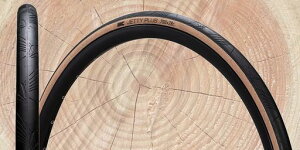 �A�C�A�[���V�[�^�C��(IRC tire) ���]�� �^�C�� JETTY PLUS �W�F�b�e�B�[�v���X 700x32C �E�b�h�u���E�� 1�{ 190212