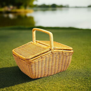 【18%OFFクーポン配布】 スクエア形 ピクニックかご ピクニックバスケット かご バスケット ラタン 収納 おしゃれ 手持ちかご 荷物入れ カゴ 四角ラタンピクニック おしゃれ リビング収納