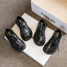 子供靴 革靴 春 秋 フォーマルシューズ 男の子 キッズ ジュニア 黒 軽量 フラット ローファー 厚底 柔らかい 履きやすい 滑り止め 歩きやすい 疲れない 通学 発表会 演奏会 結婚式 演出靴 パーディー 舞台靴 学生靴 入学式 卒業式 小学生 中学生 お出かけ 15.8-22.6cm