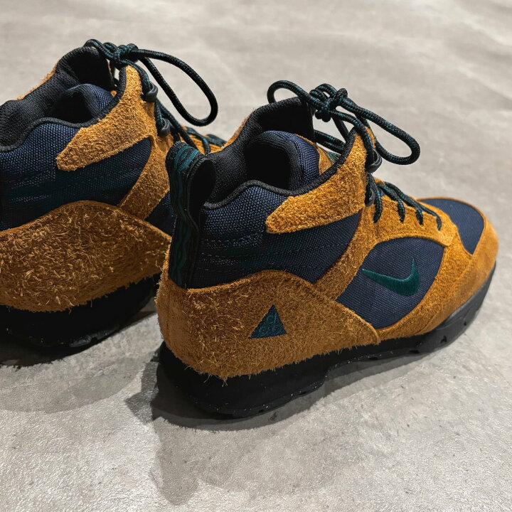 楽天市場】NIKE ACG TORRE MID WP - Burnt Sienna / Dark Atomic Teal 