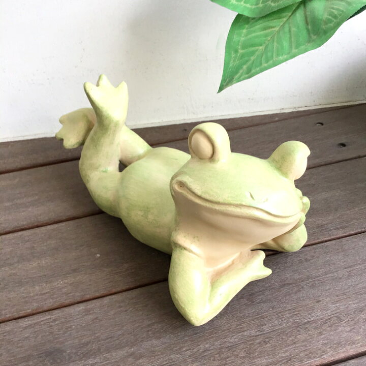 楽天市場 カエル かえる 蛙 置物 グリーン 縁起の良い アジアン かわいい 面白雑貨 インテリア小物 樹脂製 無事にかえる 縁起物 プレゼント 贈り物 送料無料 うつ伏せのカエル ウッドギャラリー樹