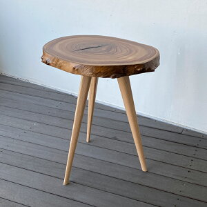 サイドテーブル コーヒーテーブル 一枚板 輪切り 赤楠 楠 無垢 花台 おしゃれ 丸い ラウンド シンプル モダン 送料込み【送料無料】赤楠(アカグス)輪切りサイドテーブル 白脚