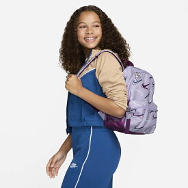 ナイキ 子ども用 リュックサック 11L バッグ NIKE ブラジリア JDI キッズ ミニ バックパック デイパック 鞄 男の子 女の子 スポーツ カジュアル キッズリュック nike ミニバッグ こども 通園 遠足 おでかけ パープル系 ブランド アパレル/FN0954-512