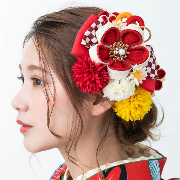 楽天市場 髪飾り 花 4点セット 成人式 振袖 卒業式 袴 結婚式 ウエディング ドレス 浴衣 和modern 大梅花つまみ市松リボン 丸菊花つまみ マム添え 赤 つまみ細工 レトロポップ 大きい 格子 赤 レッド 和装小物の和美巧房 楽天市場店