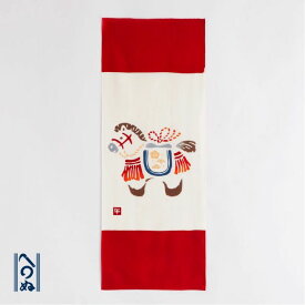 手ぬぐい 日本製 かまわぬ 「飾り馬」 午 うま 馬 午年 干支 十二支 2026 縁起 正月 縦柄 綿 晒 生地 注染 手ぬぐい サイズ タペストリー インテリア 飾る 土産 ギフト プレゼント 贈り物 工芸 japan tenugui 手拭い 和 日本 てぬぐい 専門 正規品 わびすけ メール便