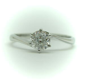 プラチナ 0.6ct・0.7ct用 リング空枠(中心のダイヤなし) KWR-11-0.7♪