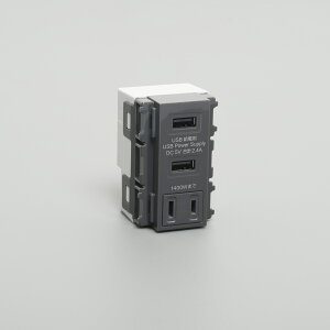 �A�����J���d�@�@USB 2.4A 5V / AC 14A 100V�@����USB���d�R���Z���g 3�����@�D�F�@A210G