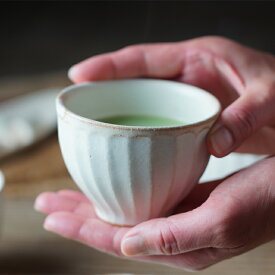 kinari しのぎ くつろぎカップ 益子焼 湯のみ シンプル ナチュラル 日常使いに最適 おしゃれ かわいい アイボリー カップ おうちカフェ わかさま陶芸