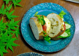 益子焼 ガーデン プレートL ターコイズ 花柄 パン皿 トースト皿 リム皿 プレート皿 青緑 トルコブルー ブルー かわいい おしゃれ モダン 陶器 和食器 (食洗機対応 電子レンジ使用可） ギフト対応 名入れ（別料金）