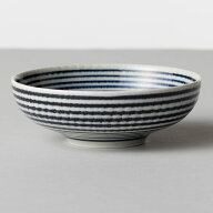 波佐見焼　藍駒　中鉢　日本製　磁器食器　温かみのある手描きのしましま模様　煮物やサラダボウル、取り…