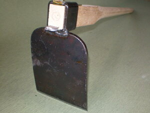 【エントリーで1等最大100%ポイントバック】※期間限定オマケ付き※ AD-301 千成 唐鍬 鍛造鋼付 刃の重さ約1.1kg 木柄 90cm 用具 工具 鍬(くわ) クワ くわ ホー Hoe 相田合同工場 燕三条