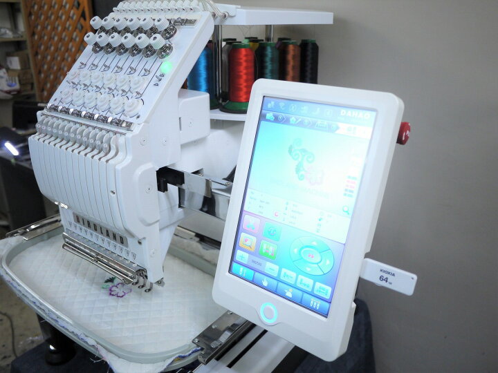 楽天市場】刺繍ミシン 12針工業用 SINSIM 高性能 自動糸切・糸替え 