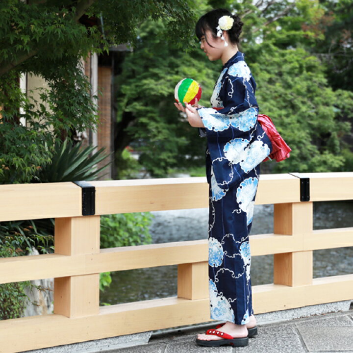 楽天市場】【最大2,000円OFFクーポン】浴衣 セット ジュニア レディース 変わり織り綿浴衣3点セット 「紺地に雪輪と菊・桜」 へこ帯 Sサイズ 浴衣セット ジュニア 子供 レトロ モダン 150cm 140cm : 和 なでしこ