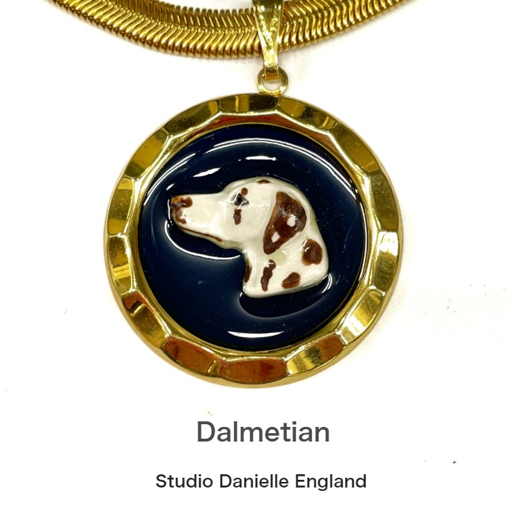 出荷 ダルメシアンのネックレスもう二度と手に入らないダルメシアンのペンダント スタジオダニエルダルメシアンのペンダントイギリス製 ランキングTOP5 ハンドメイドのアクセサリー 犬 ネックレス ダルメシアンのチョーカー