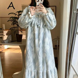 ルームウェア レディース ワンピース ロング 着る毛布 ナイトガウン 長袖 可愛い いちご柄 ふわふわ もこもこ 暖かい ガーリー フェミニン おしゃれ 防寒 ゆったり ロリータ リボン レース