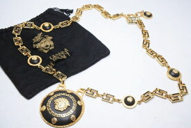 ◆[USED/中古]◆送料無料◆【中古】ヴェルサーチ　VERSACE メドゥーサ　特大ネックレス　激レア 1985年前後 アーカイブ　archive　ゴールドチェーン 【RCP】【中古】