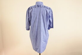 [USED/中古]BALENCIAGA バレンシアガ 半袖Tシャツ ロゴプリント チェックシャツ ビックシルエット ブルー ホワイト コットン 38 S（新品、未使用）ランク 中古 ai-tdc-005939