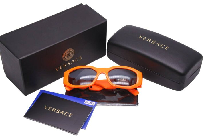 楽天市場】極美品 VERSACE ベルサーチ ヴェルサーチ オレンジ 