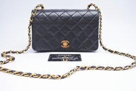 [USED/中古]CHANEL シャネル ショルダーバッグ 【美品】ミニマトラッセ フルフラップ チェーンショルダー 18番台 ブラック ラムスキン ゴールド金具 A（未使用に近い）ランク 中古 ai-tdc-007441