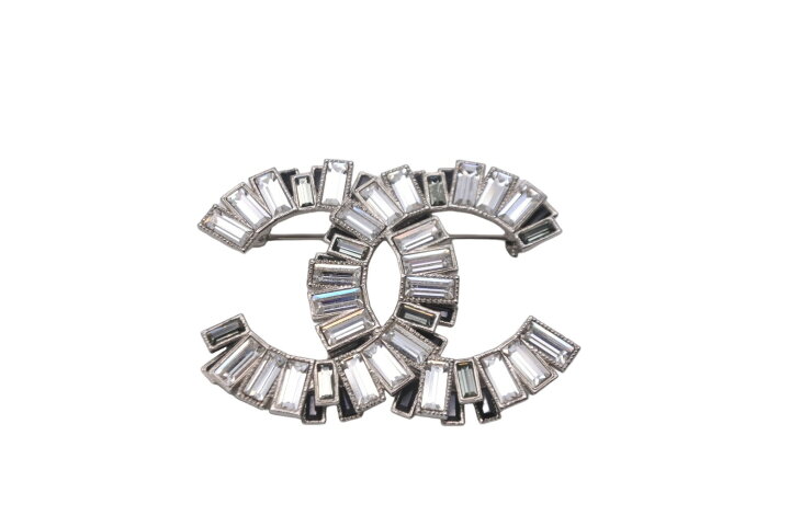 楽天市場】極美品 CHANEL シャネル ブローチ ココマーク 二段 B19P 